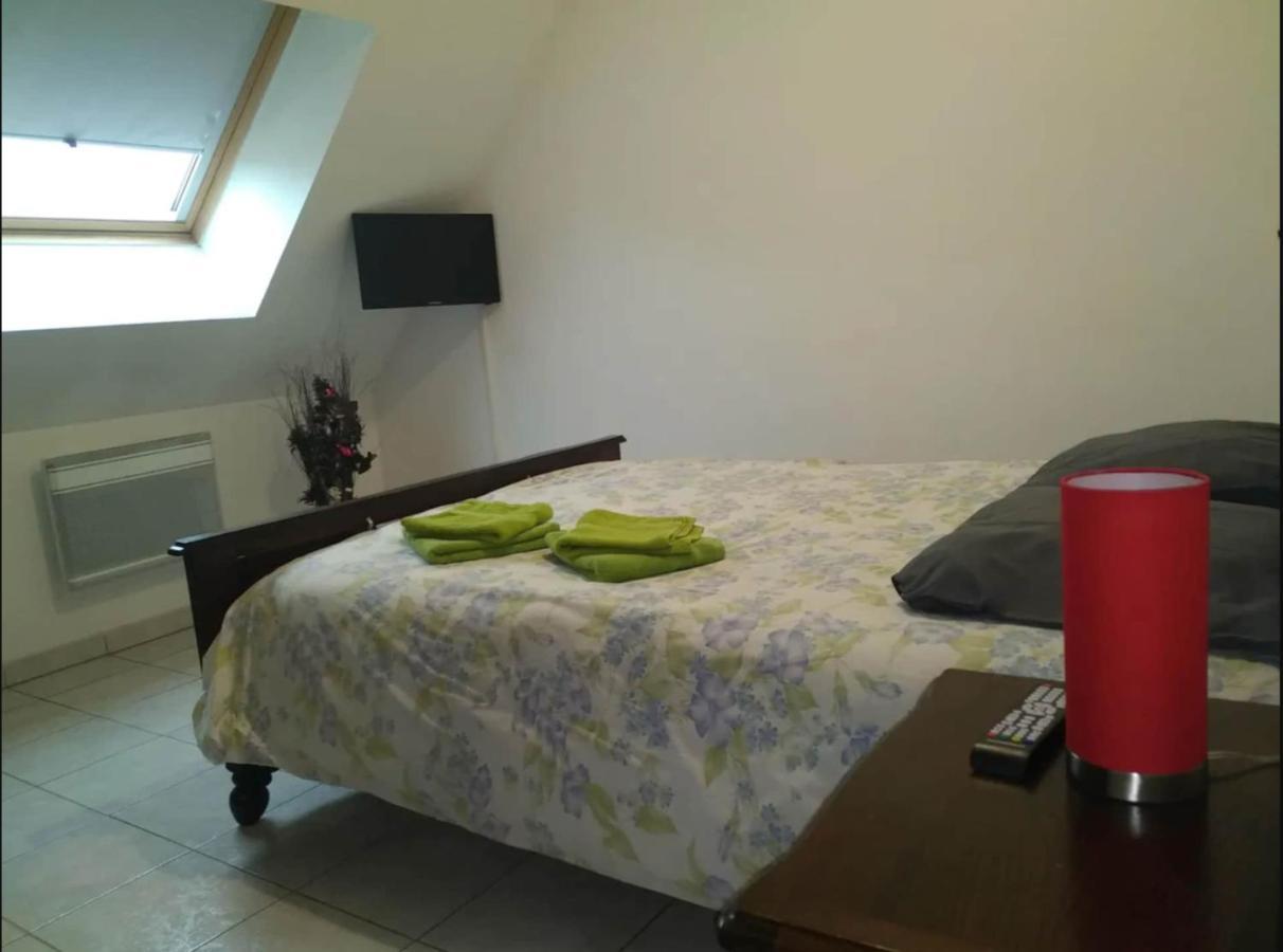 Chez Nous -Parking Gratuit Et Wifi A Vierzon Appartamento Esterno foto