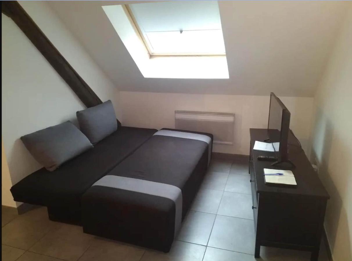 Chez Nous -Parking Gratuit Et Wifi A Vierzon Appartamento Esterno foto