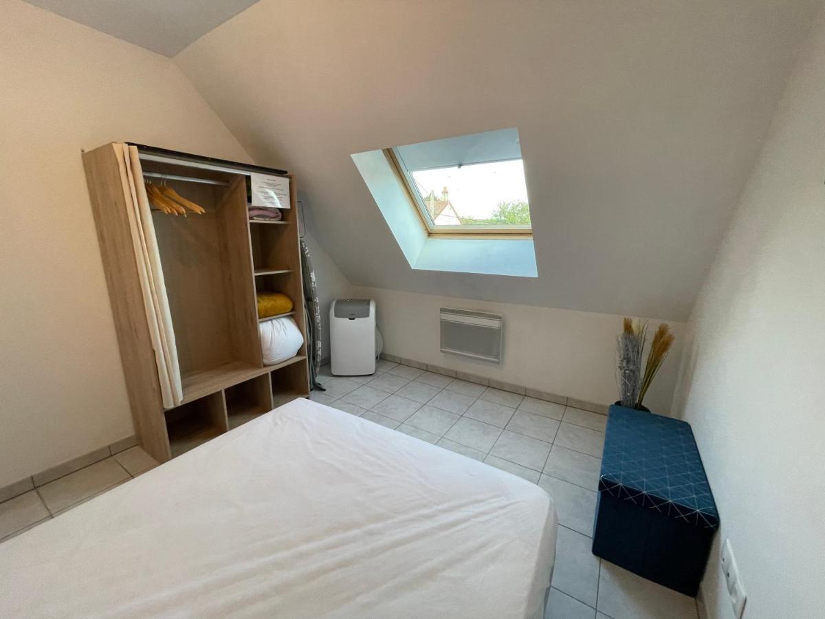 Chez Nous -Parking Gratuit Et Wifi A Vierzon Appartamento Esterno foto